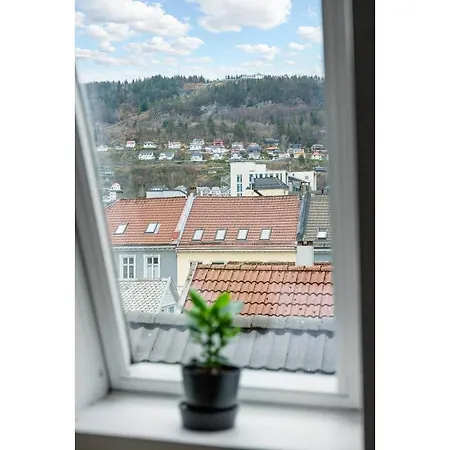 Appartement Stylish Top Floor, Central, Free Parking. Ls401 *