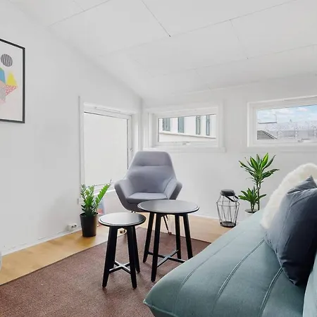 Appartement Stylish Top Floor, Central, Free Parking. Ls401